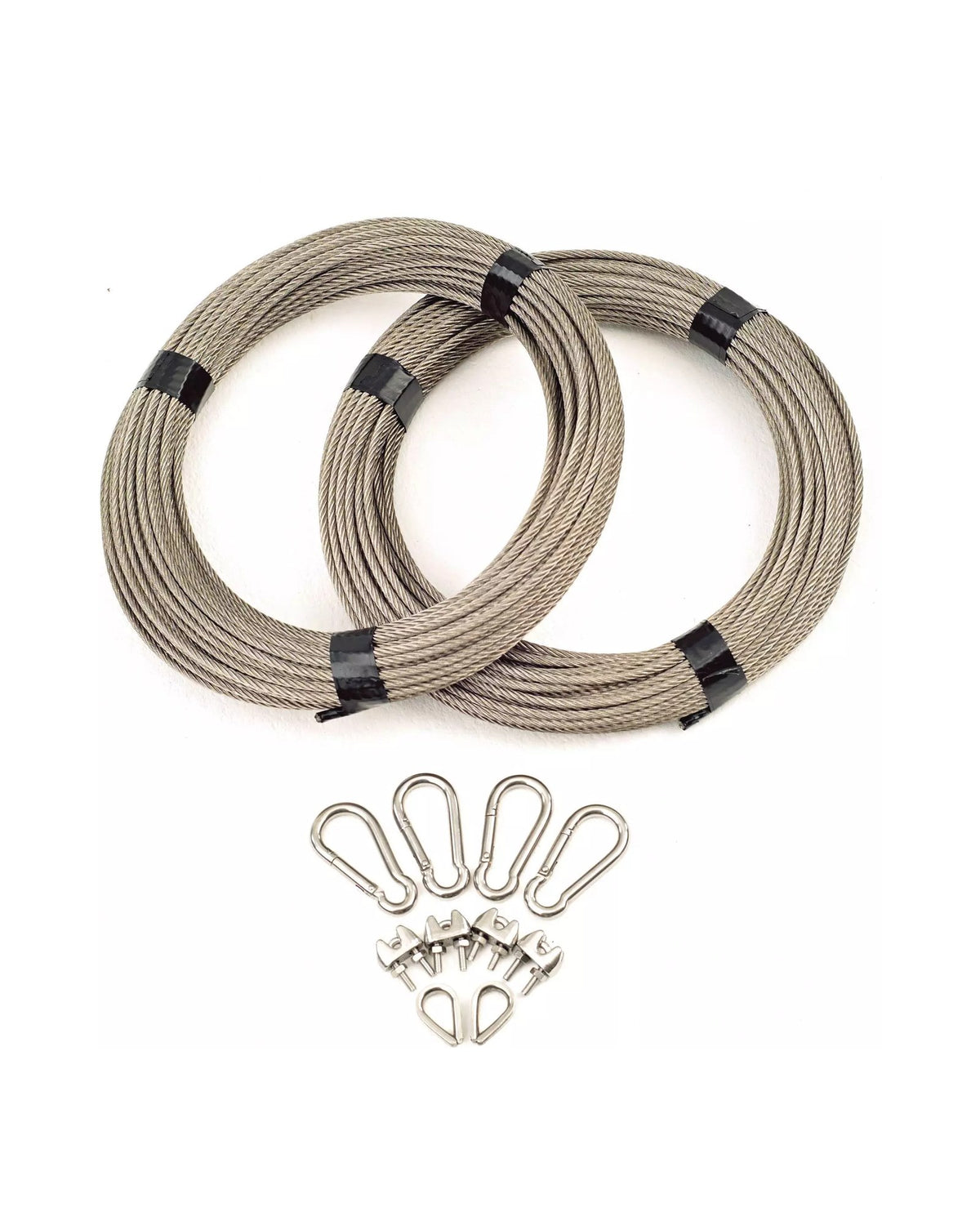 Mitgeliefertes Befestigungsmaterial des OASE AquaAir Eco 250: zwei Seilrollen und Karabiner
