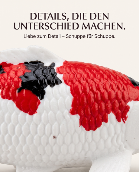 Handbemalte Koi Figur Detailaufnahme rot weiß schwarz Schuppenstruktur Farbdetails Fischfigur Handarbeit Unikat Oberfläche Nahaufnahme Koi-Deko Dekoration Kunsthandwerk Einzelstück