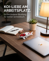 Handbemalte Koi Figur weiss rot schwarz Teichdekoration Gartendeko japanischer Garten Teichrand Fischfigur Schuppenstruktur Handarbeit Unikat Steinplatte Aussenbereich Koi-Deko