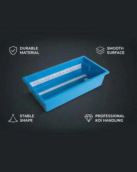 Blaue Messwanne für Koi mit Skala und robuster, glatter Oberfläche für professionelles Handling