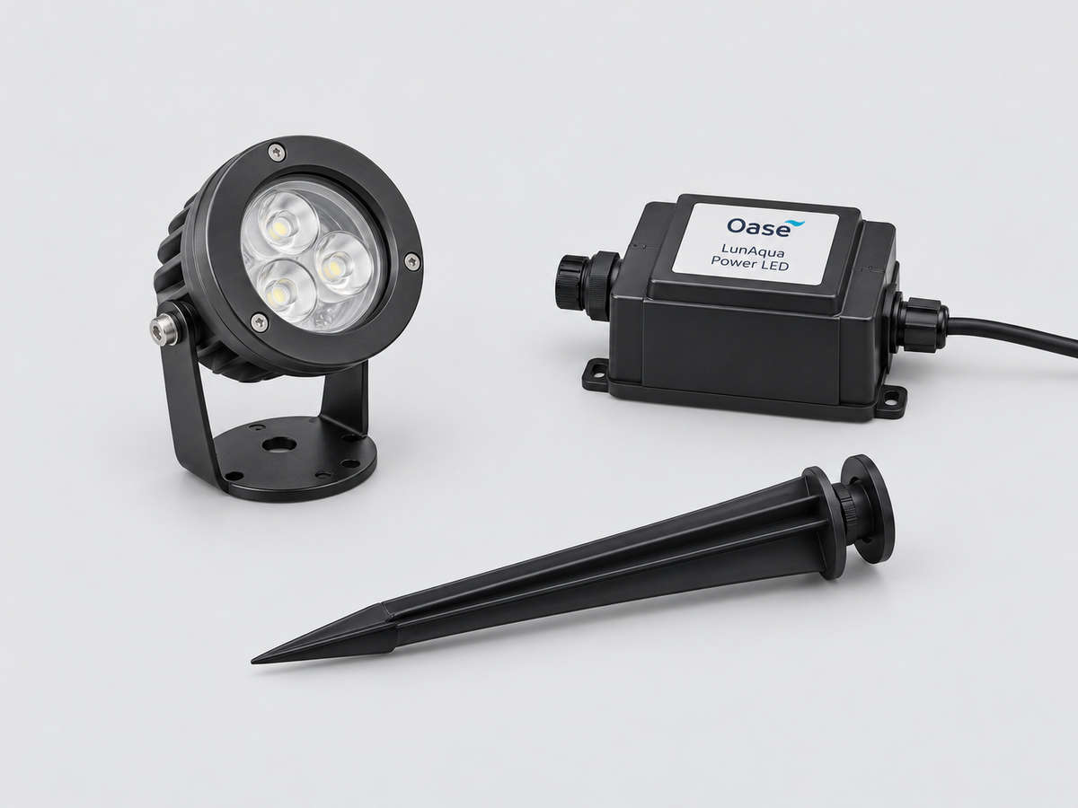 OASE LunAqua Power LED Set 1 mit 5,8 W, 24 V und IP68. Leistungsstarker LED-Scheinwerfer für Teich, Fontäne und Garten, erweiterbar auf 4 Leuchten.