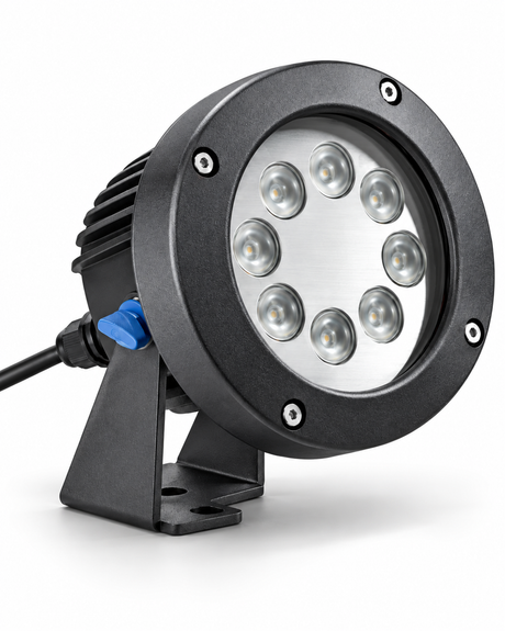 OASE LunAqua Power LED XL Flood LED-Strahler mit schwarzem Gehäuse, Montagebügel und sieben LED-Linsen für Teich- und Gartenbeleuchtung.