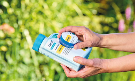 Oase AquaActiv PumpClean Teichpumpenreiniger zur schonenden Reinigung von Teichpumpen, Sieben und Quarzgläsern