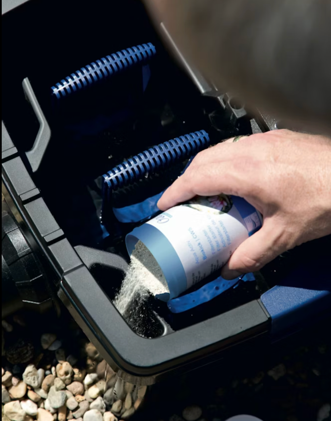 Teichfilter starten mit Oase BioKick Care