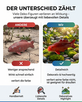 Vergleich einer einfachen Fischfigur mit einer detailreichen Aka Bekko Karpfen-Figur als besondere Deko für Garten und Teichbereich
