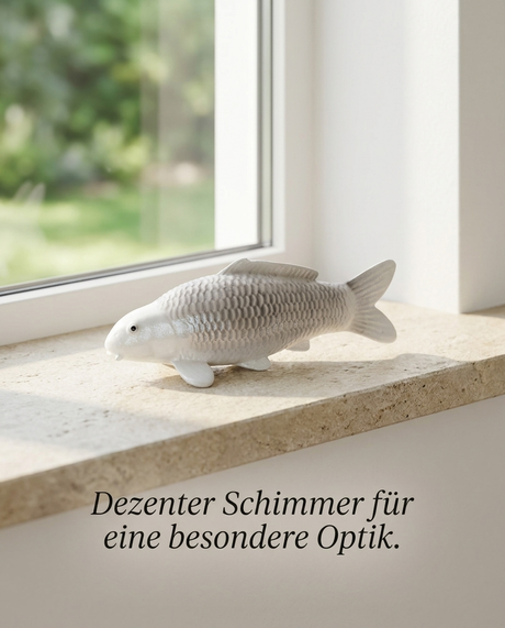fensterbank-deko-wohnraum
Silberne Gin Matsuba Koi Figur als dezente Fensterbank Deko für Wohnbereich, Regal oder stilvolle Dekoecke
