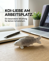 Kleine Gin Matsuba Fischfigur als besondere Schreibtisch Deko für Arbeitsplatz, Büro und Homeoffice