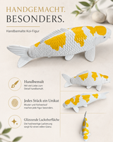 Handbemalte Hariwake Koi-Figur als Unikat mit individueller gelb-weißer Farbgebung und glänzender Lackoberfläche