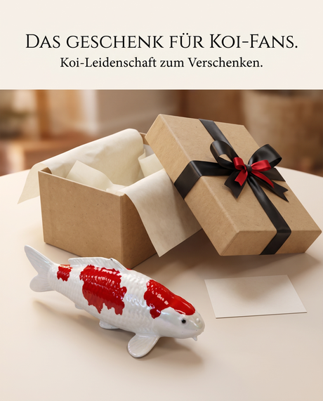 Handbemalte Kohaku 2 Koi-Fischfigur in Rot und Weiß als besondere Geschenkidee für Koi-Fans mit Geschenkbox