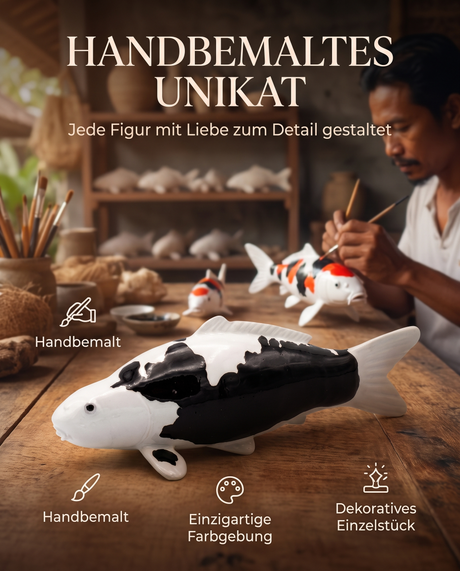 Handbemalte Koi Figur schwarz weiss Unikat Handarbeit Fischfigur individuelle Farbgebung Kunsthandwerk Atelier Pinselbemalung Dekoration Einzelstueck Schuppenstruktur KoiDeko Sammlerstueck Detailarbeit