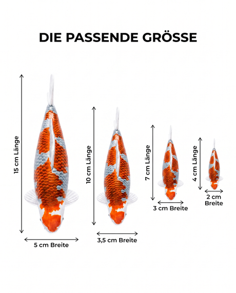 Größenübersicht der handbemalten Kujaku Koi-Figur in 15 cm, 10 cm, 7 cm und 4 cm Länge.