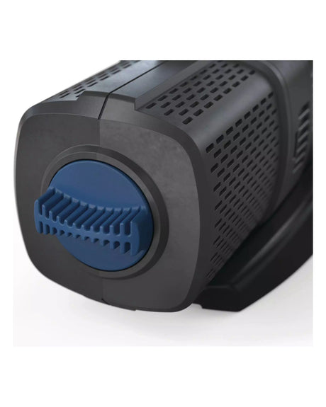 Blauer Ansaug- und Regulierstutzen der OASE Aquarius Universal Classic 3000