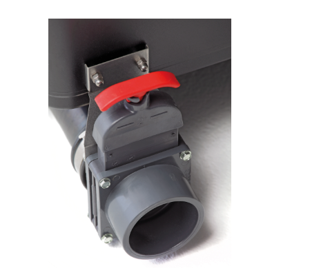 Zugschieber am OASE ProfiClear Premium Trommelfilter zum Absperren und Entleeren des Filtermoduls.
