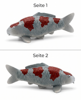 Handbemalte Ochiba Koi-Figur in zwei Seitenansichten – dekorative Fischfigur mit detailreicher Schuppenstruktur für Wohnbereich, Garten oder Teichbereich