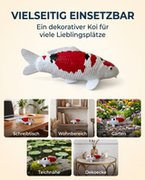 Handbemalte Sanke Koi-Figur in Rot, Schwarz und Weiß als vielseitige Dekoration für Schreibtisch, Wohnbereich, Garten und Teichnähe
